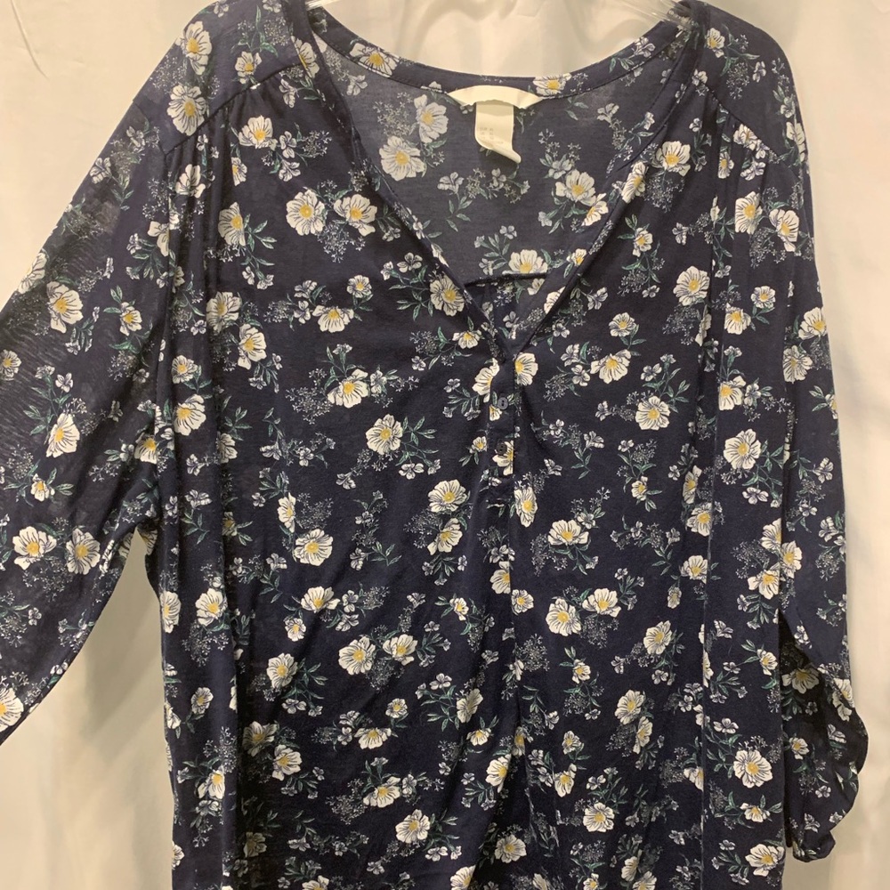 Floral Navy Top